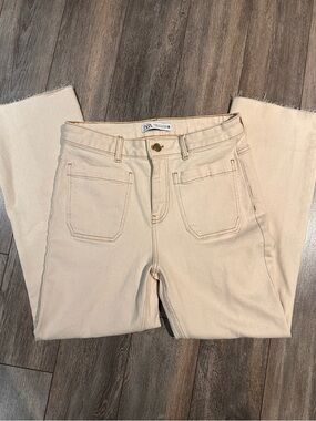 Zara Straight Leg Jeans in Cream-Beige